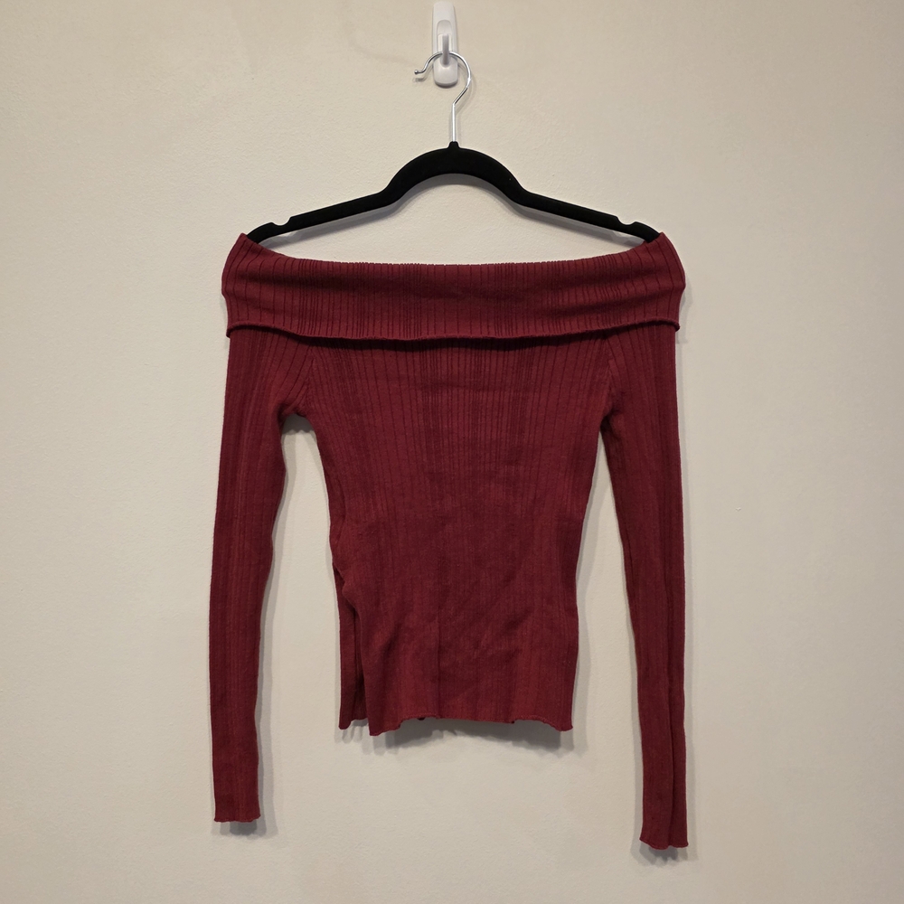 Off-Shoulder Ribbed Sweater - Red